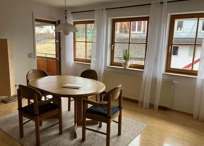 Grosszuegige, Helle 3,5 Zimmer Wohnung